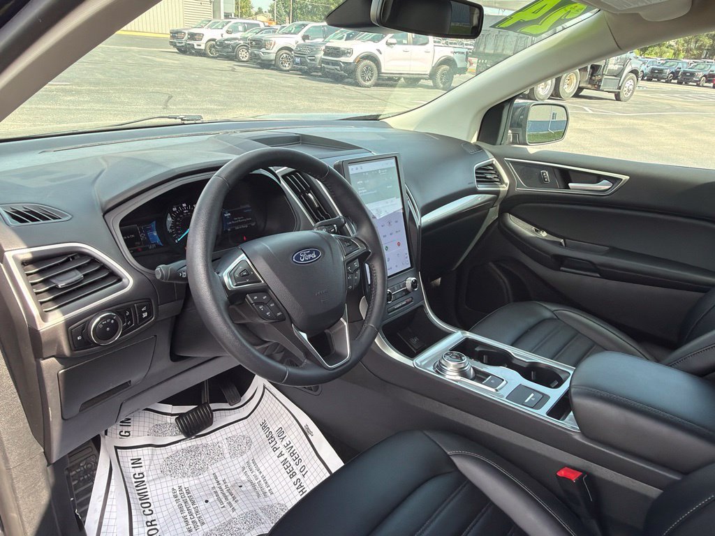 Certified 2024 Ford Edge SEL w/ Convenience Package AWD/4WD image 11