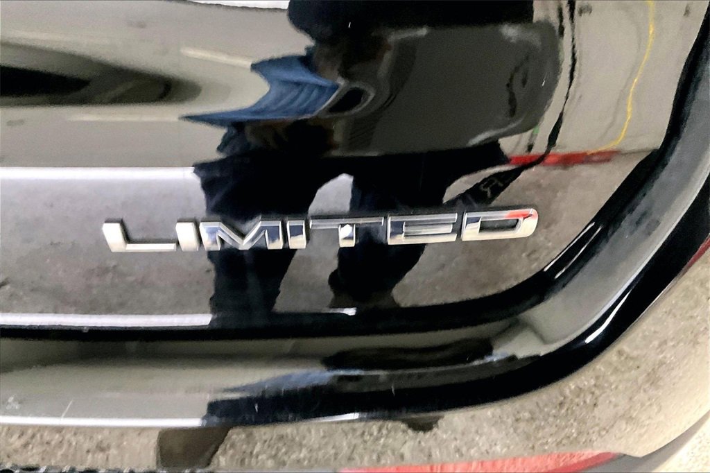 Used 2021 Jeep Compass Limited image 23