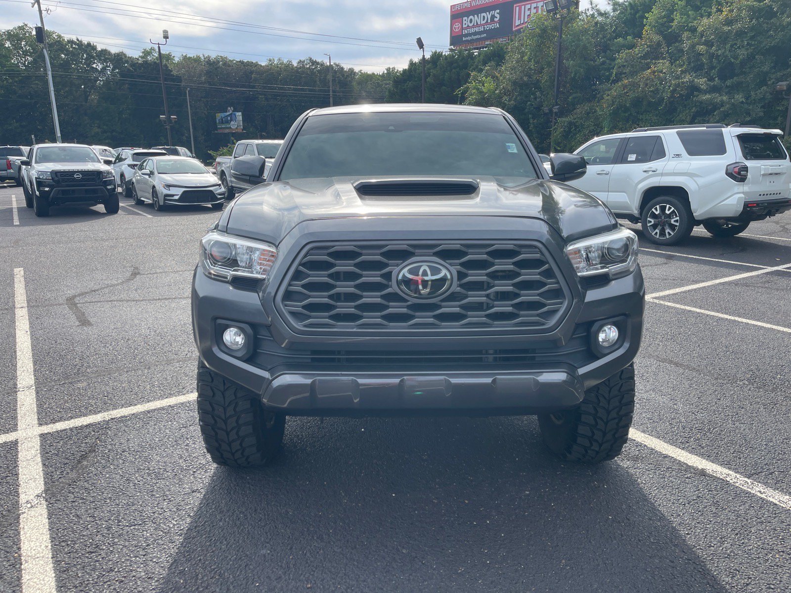Used 2021 Toyota Tacoma TRD Sport w/ Technology Package AWD/4WD image 2