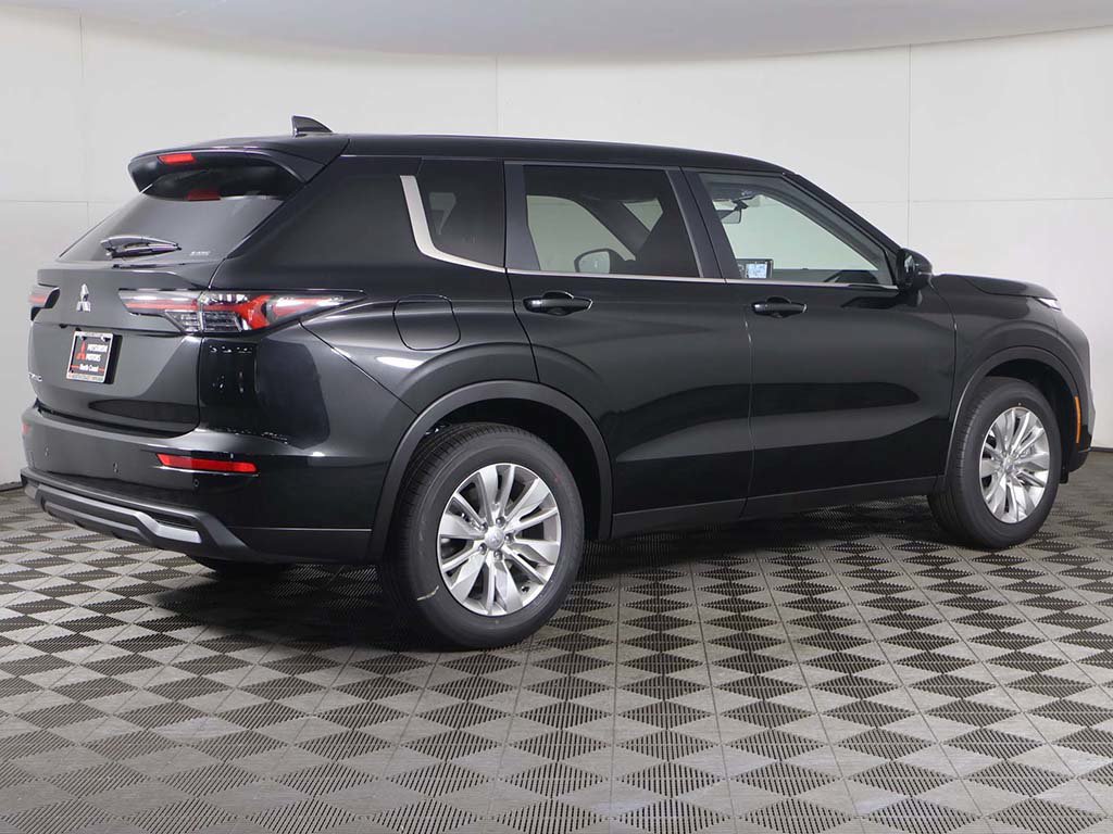 New 2026 Mitsubishi Outlander ES AWD/4WD image 9