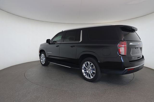 Used 2023 Chevrolet Suburban LT w/ LT Signature Plus Package AWD/4WD image 11