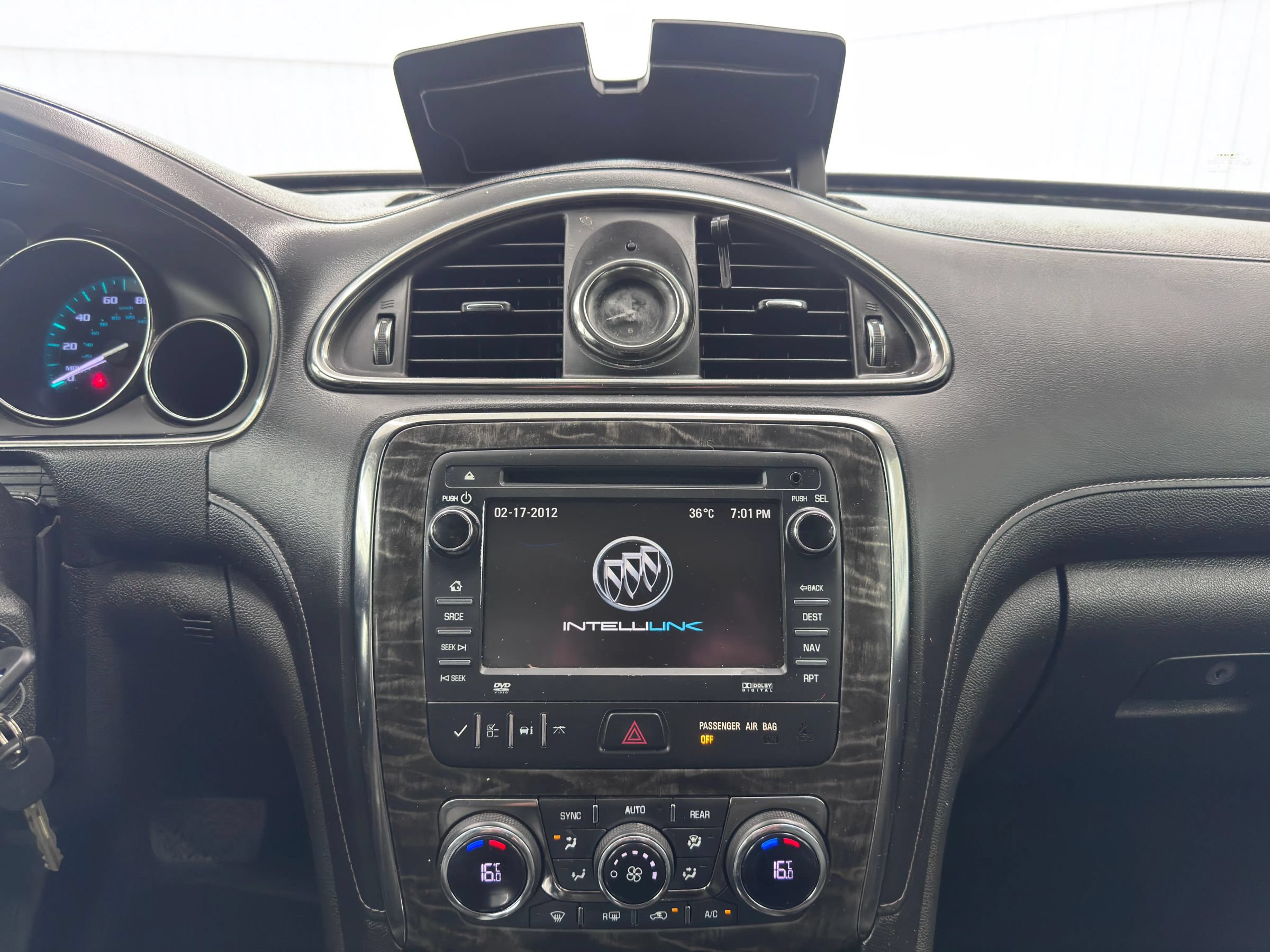 Used 2013 Buick Enclave Premium AWD/4WD image 19