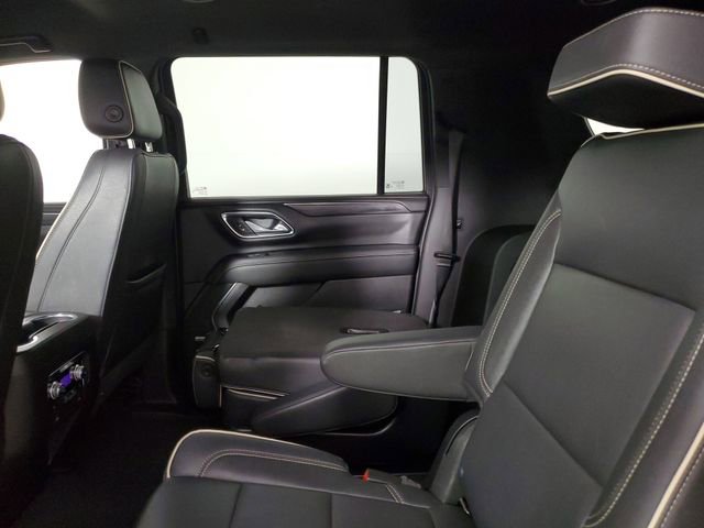 Used 2022 GMC Yukon XL SLT w/ SLT Luxury Package RWD image 13