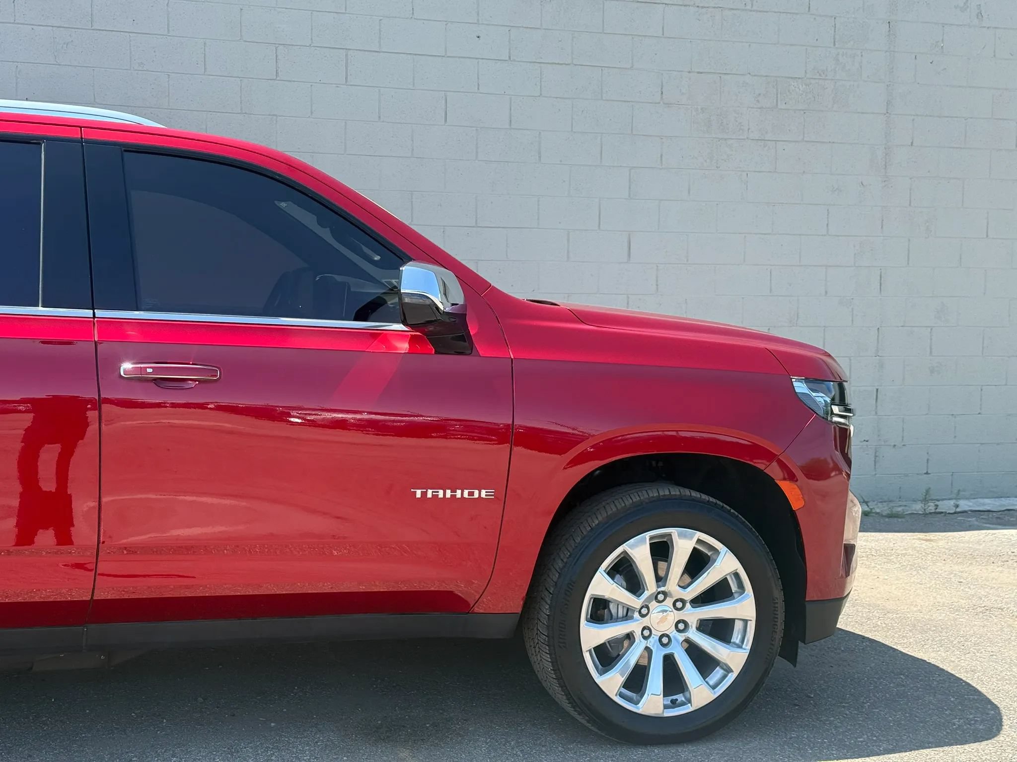Used 2024 Chevrolet Tahoe Premier AWD/4WD image 15