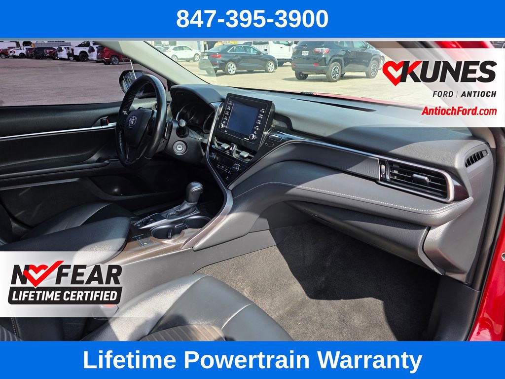 Used 2021 Toyota Camry SE w/ Cold Weather Package image 29