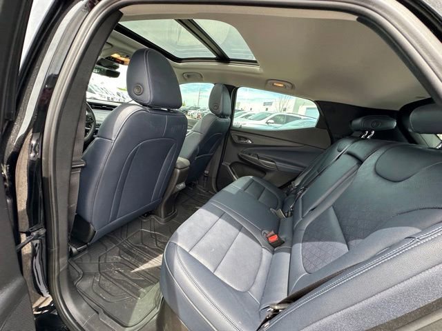 Used 2023 Chevrolet Bolt EUV Premier w/ Sun & Sound Package FWD image 17