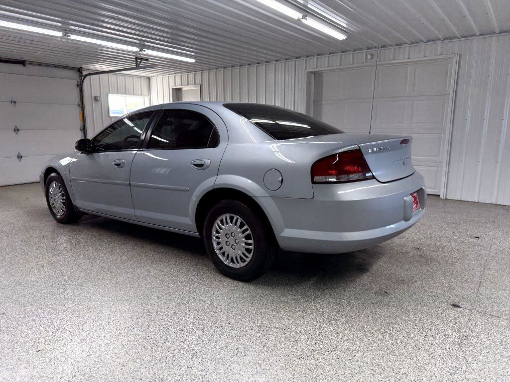 Used 2002 Chrysler Sebring LX image 4