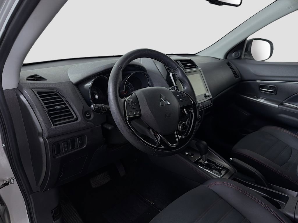 Used 2023 Mitsubishi Outlander Sport SE image 10
