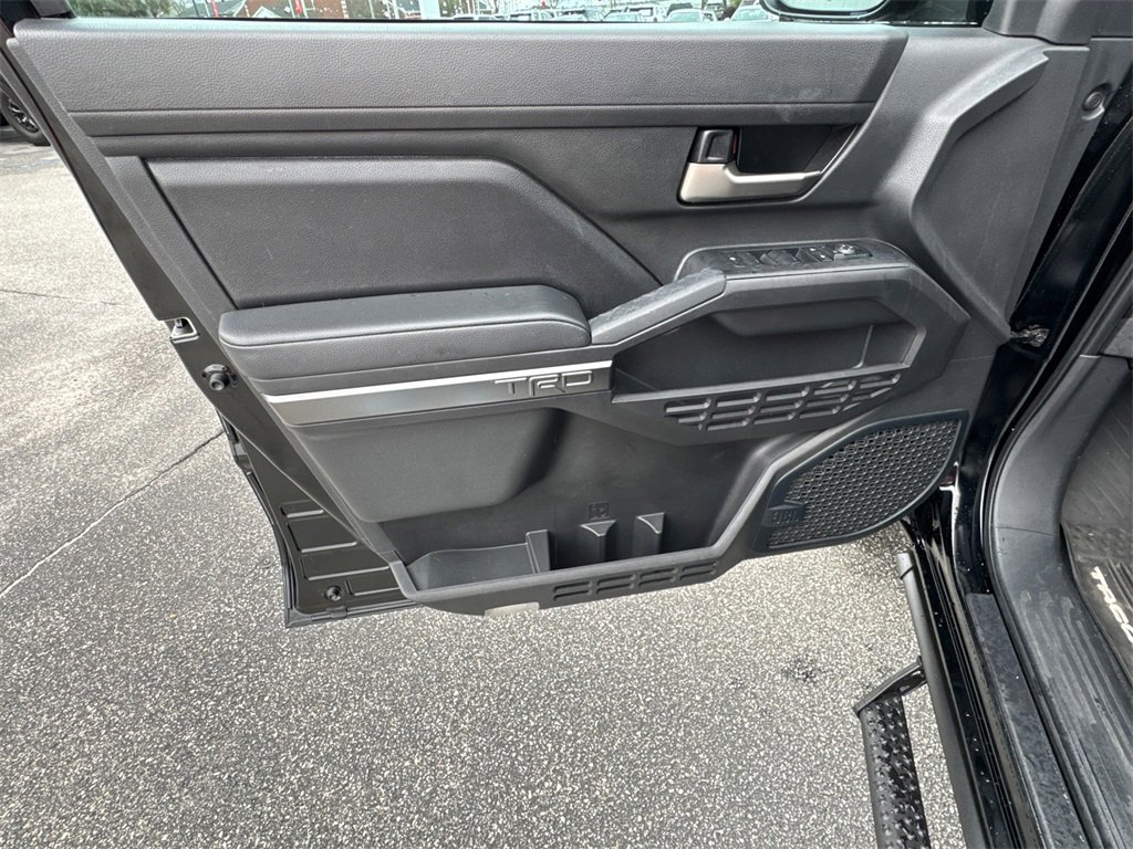 Used 2024 Toyota Tacoma TRD Off-Road image 10