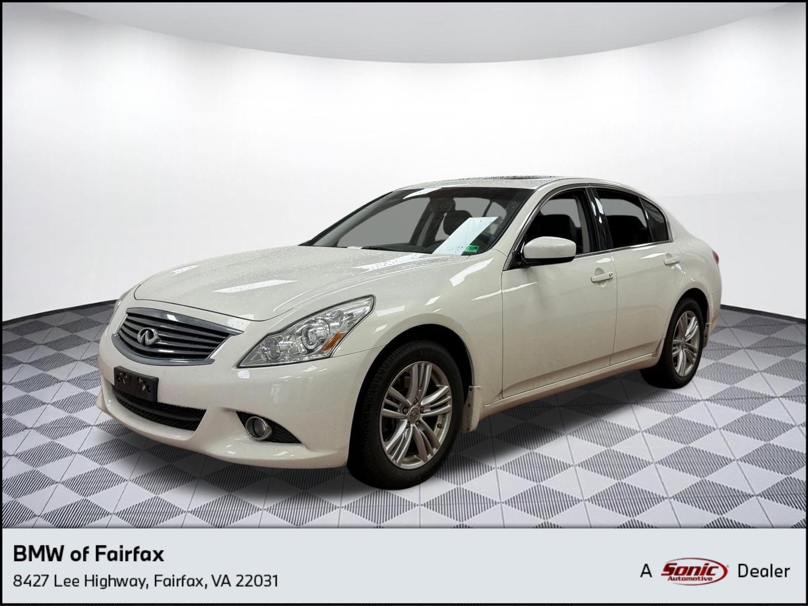 Used 2013 INFINITI G37 x w/ Premium Pkg