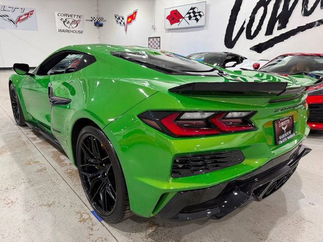Used 2026 Chevrolet Corvette Z06 RWD image 3