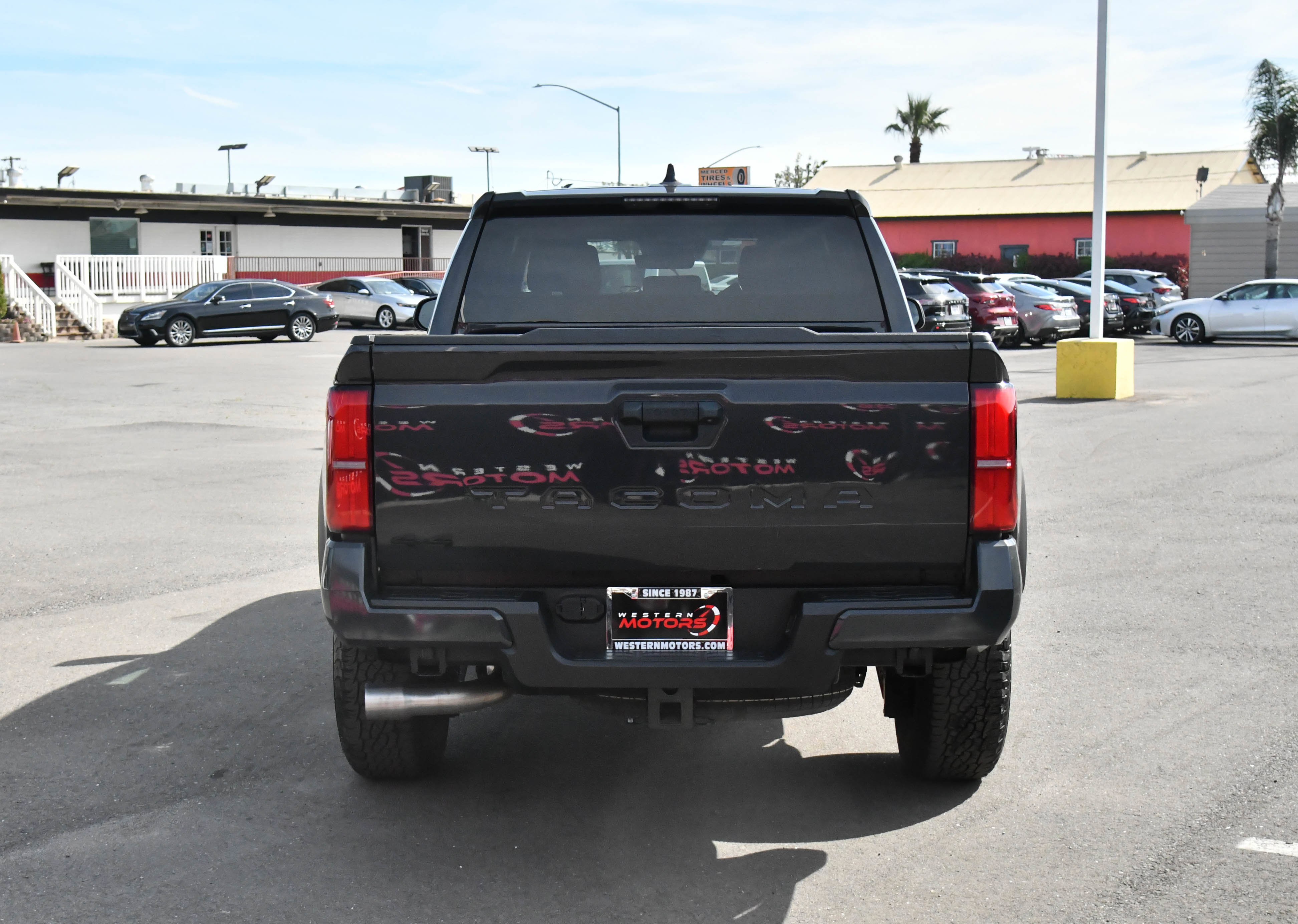 Used 2024 Toyota Tacoma TRD Sport image 7