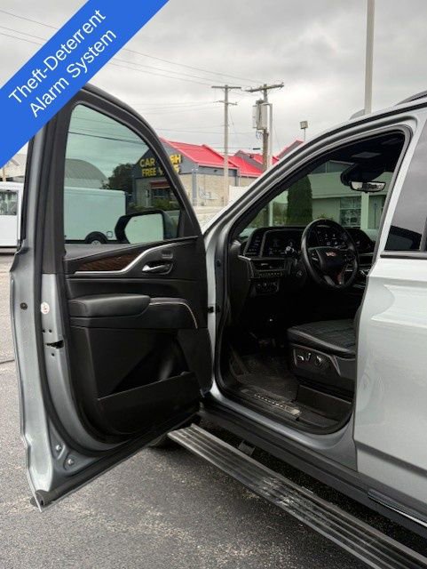 Used 2023 Cadillac Escalade Sport Platinum w/ LPO, ONYX Package image 46