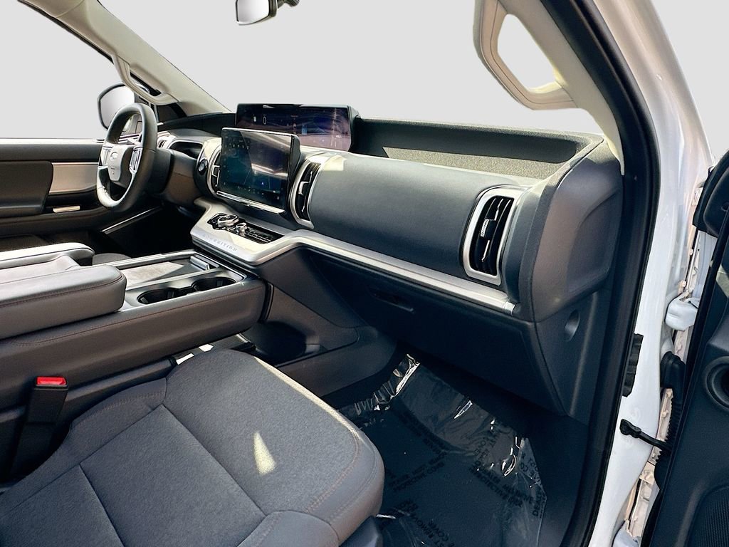 Used 2025 Ford Expedition Max Active image 29