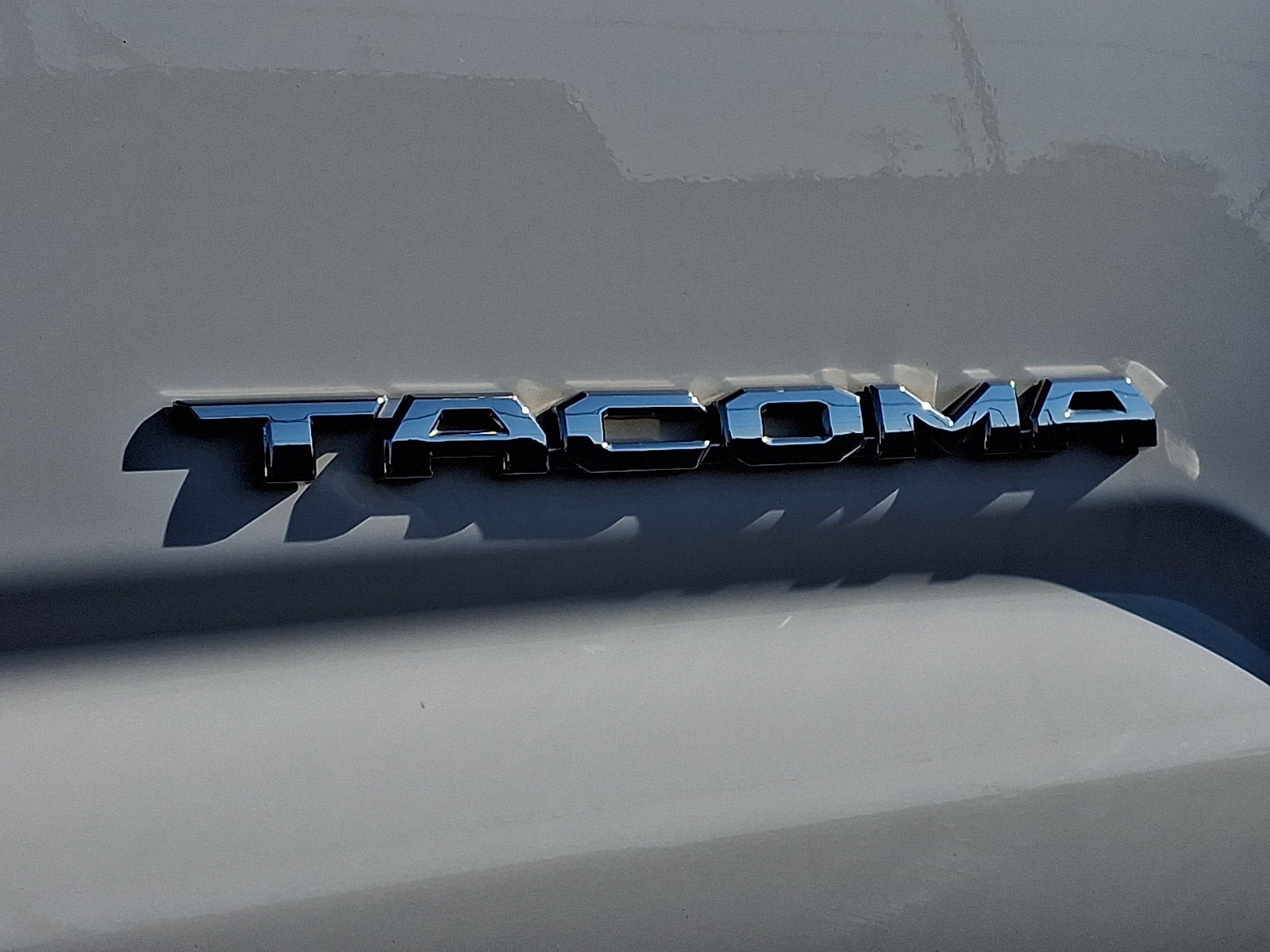 Used 2020 Toyota Tacoma TRD Off-Road AWD/4WD image 32