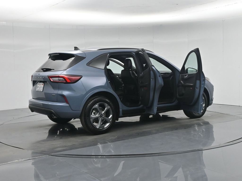 Used 2024 Ford Escape ST-Line w/ Equipment Group 301A image 6
