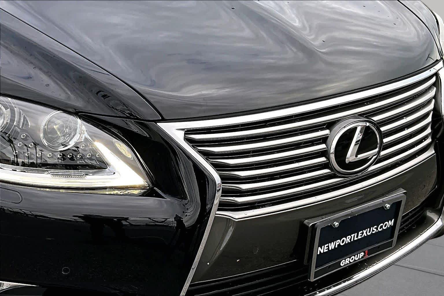 Used 2016 Lexus LS 460 w/ Comfort Package RWD image 27