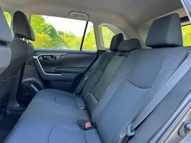 Used 2022 Toyota RAV4 LE FWD image 17