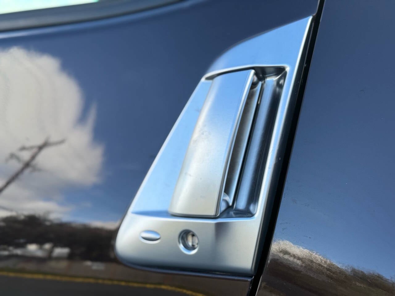Used 2010 Nissan 370Z Touring w/ Sport Pkg RWD image 25