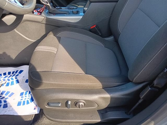 Used 2025 Chevrolet Blazer LT AWD/4WD image 15