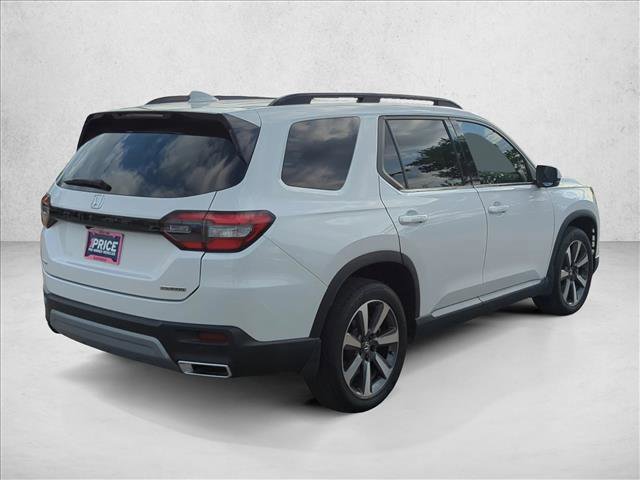 Used 2023 Honda Pilot Touring image 7