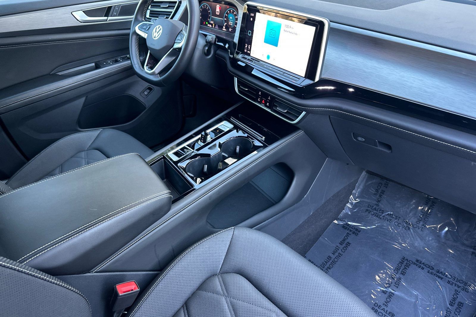 Used 2024 Volkswagen Atlas Cross Sport SE image 18