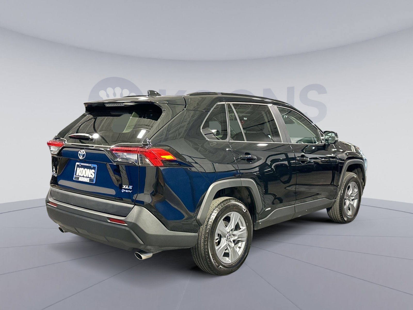 Used 2025 Toyota RAV4 XLE image 7
