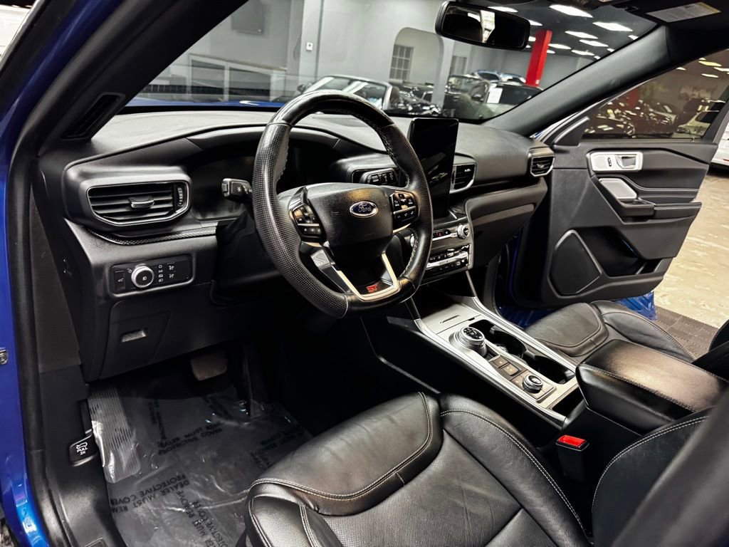 Used 2020 Ford Explorer ST w/ ST High-Performance Pack AWD/4WD image 37