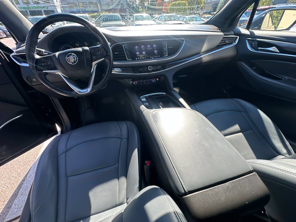 Used 2024 Buick Enclave Essence w/ Experience Buick Package AWD/4WD image 25