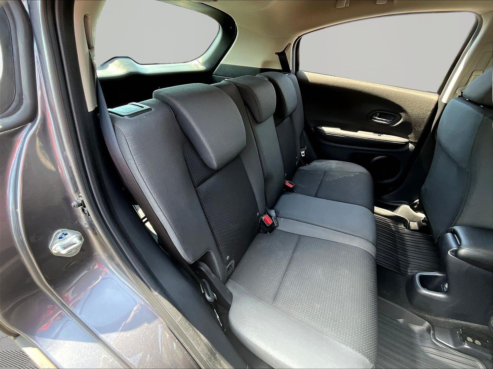 Used 2021 Honda HR-V LX image 25