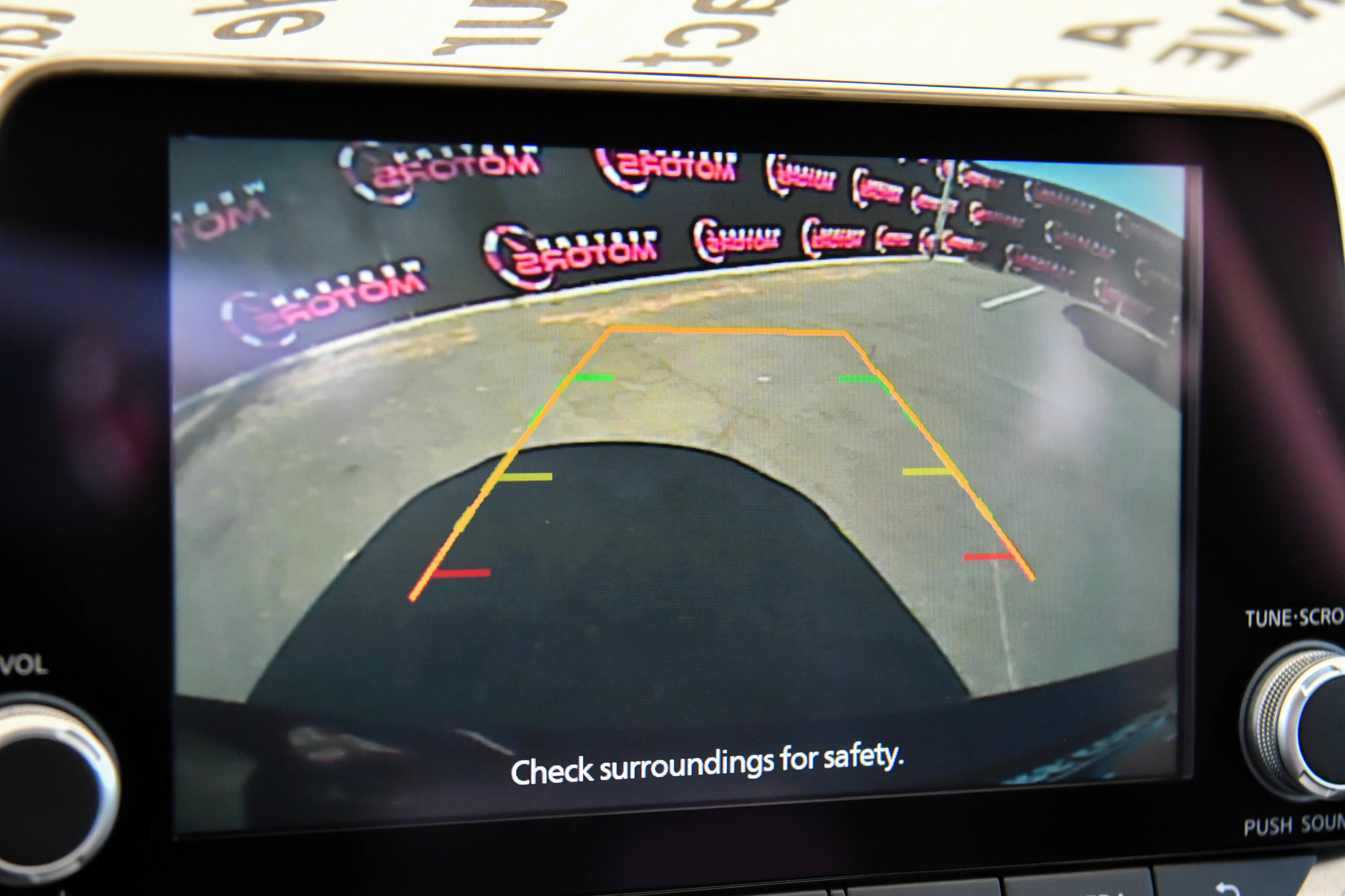 Used 2025 Nissan Sentra SV FWD image 17