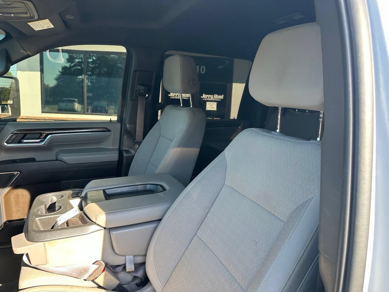 Used 2024 Chevrolet Silverado 3500 LT AWD/4WD image 2