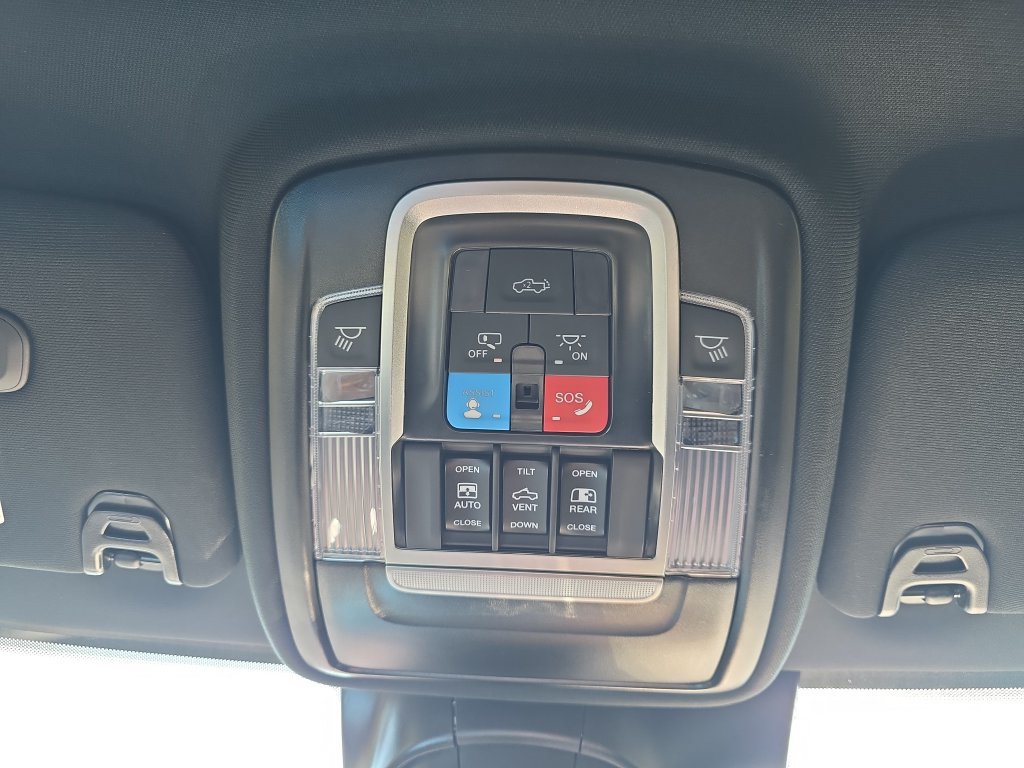 Used 2026 RAM 2500 Limited AWD/4WD image 30