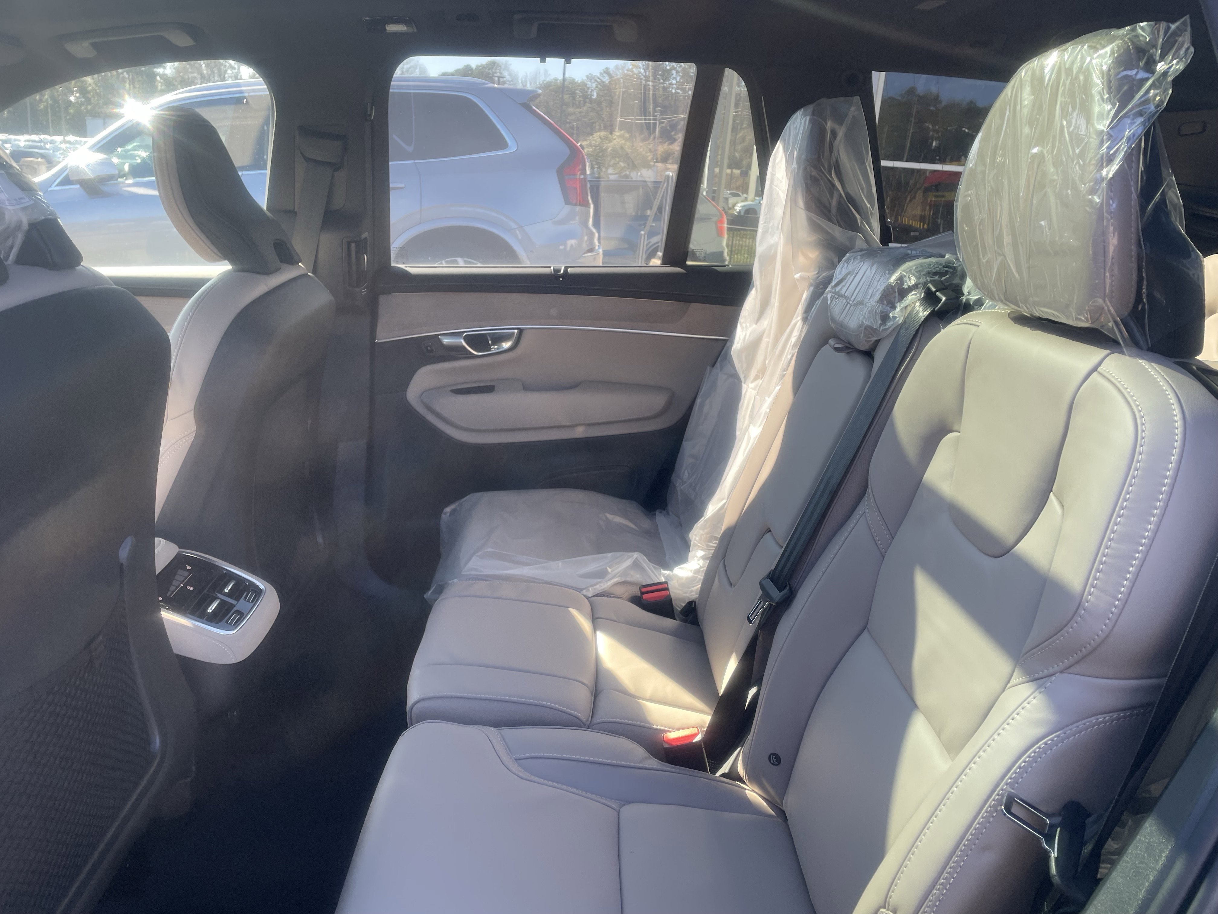 New 2026 Volvo XC90 B6 Ultra w/ Protection Package Premier image 12