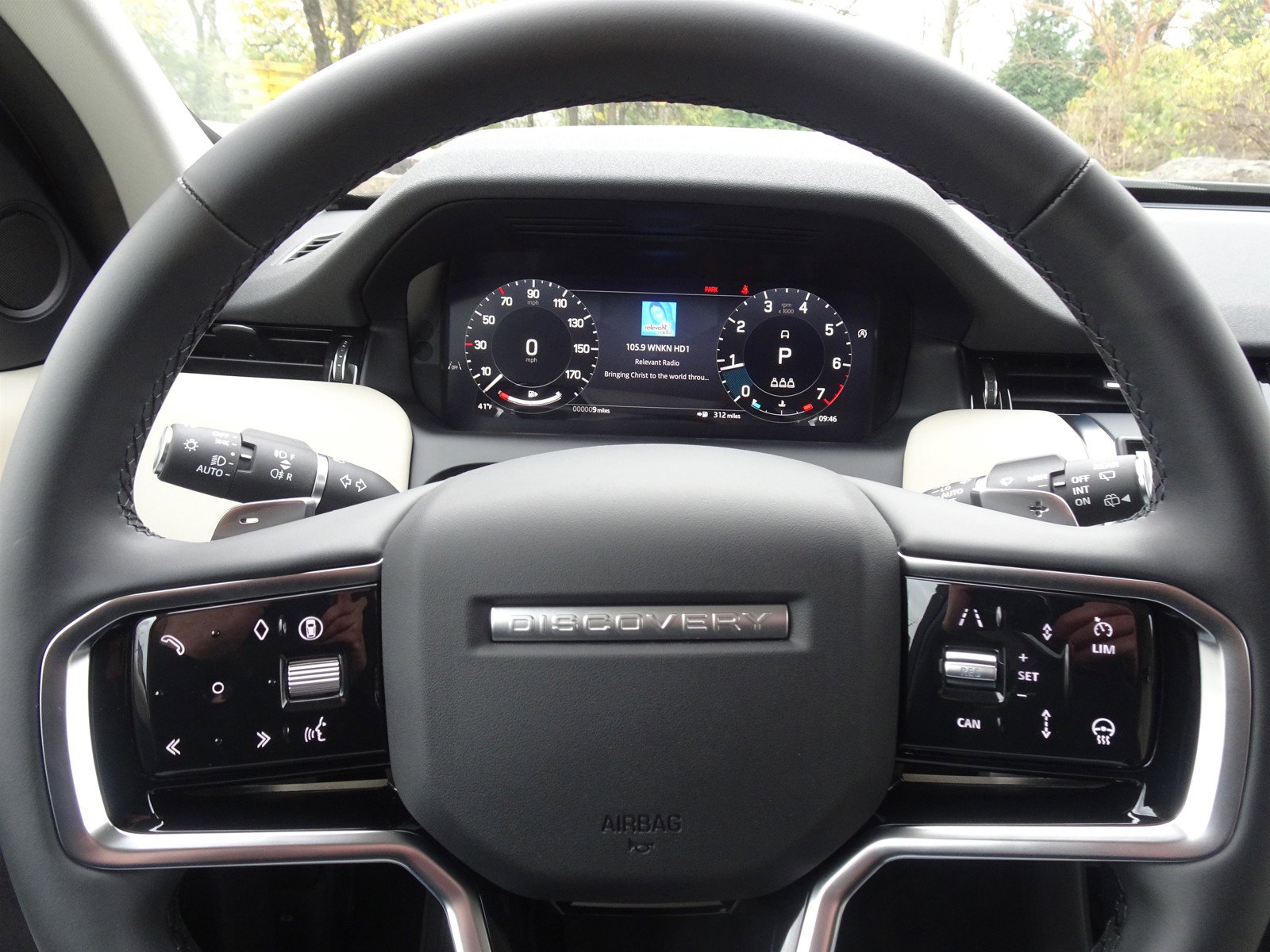 New 2025 Land Rover Discovery Sport S image 21