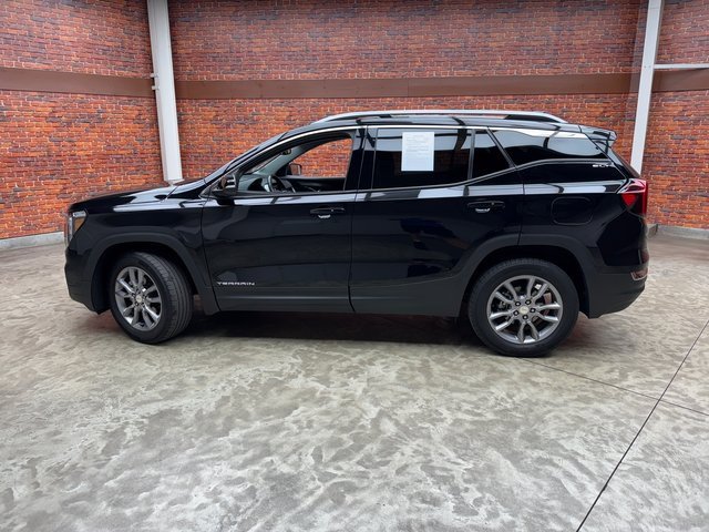 Used 2022 GMC Terrain SLT w/ Tech Package video 2