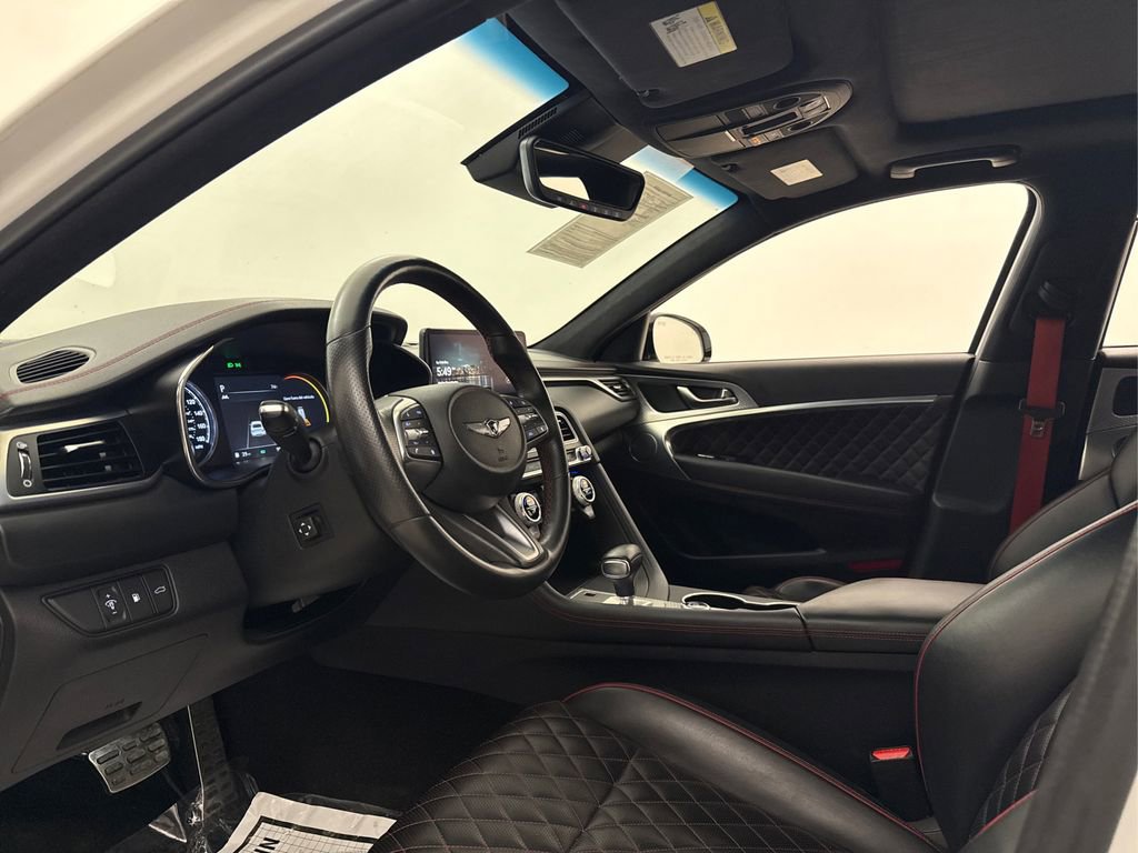 Used 2022 Genesis G70 3.3T image 25
