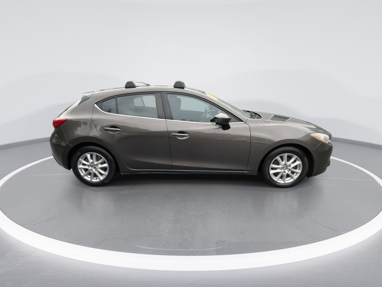 Used 2016 MAZDA MAZDA3 i Touring w/ Popular Equipment Package FWD image 9