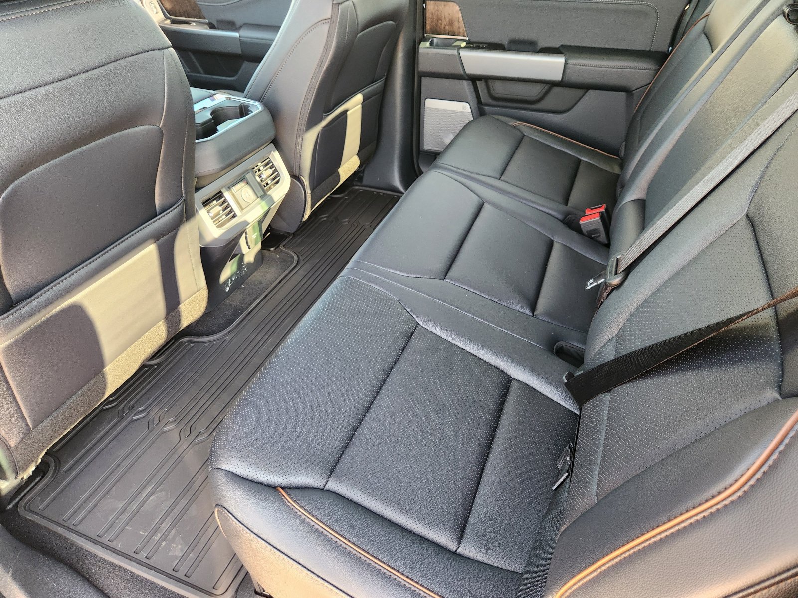 New 2027 Ford F450 Lariat w/ Lariat Premium Package AWD/4WD image 25