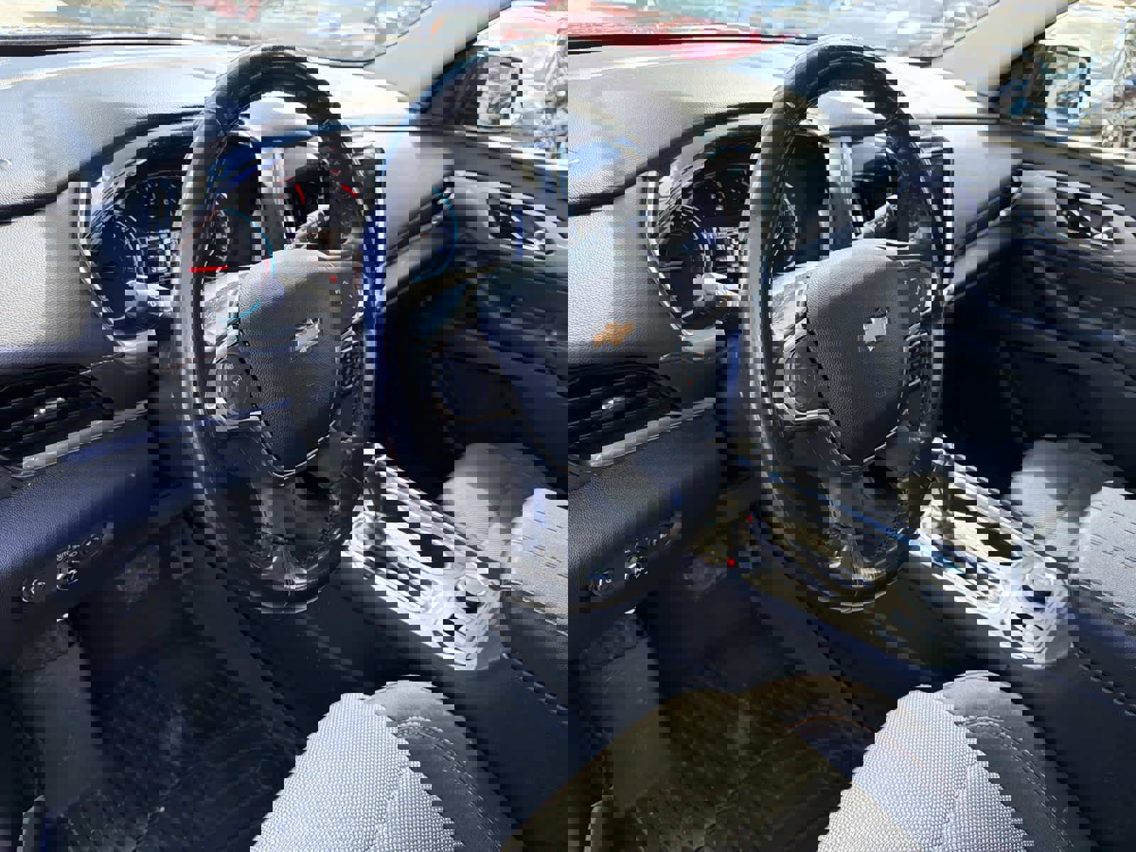 Used 2019 Chevrolet Traverse LT image 8