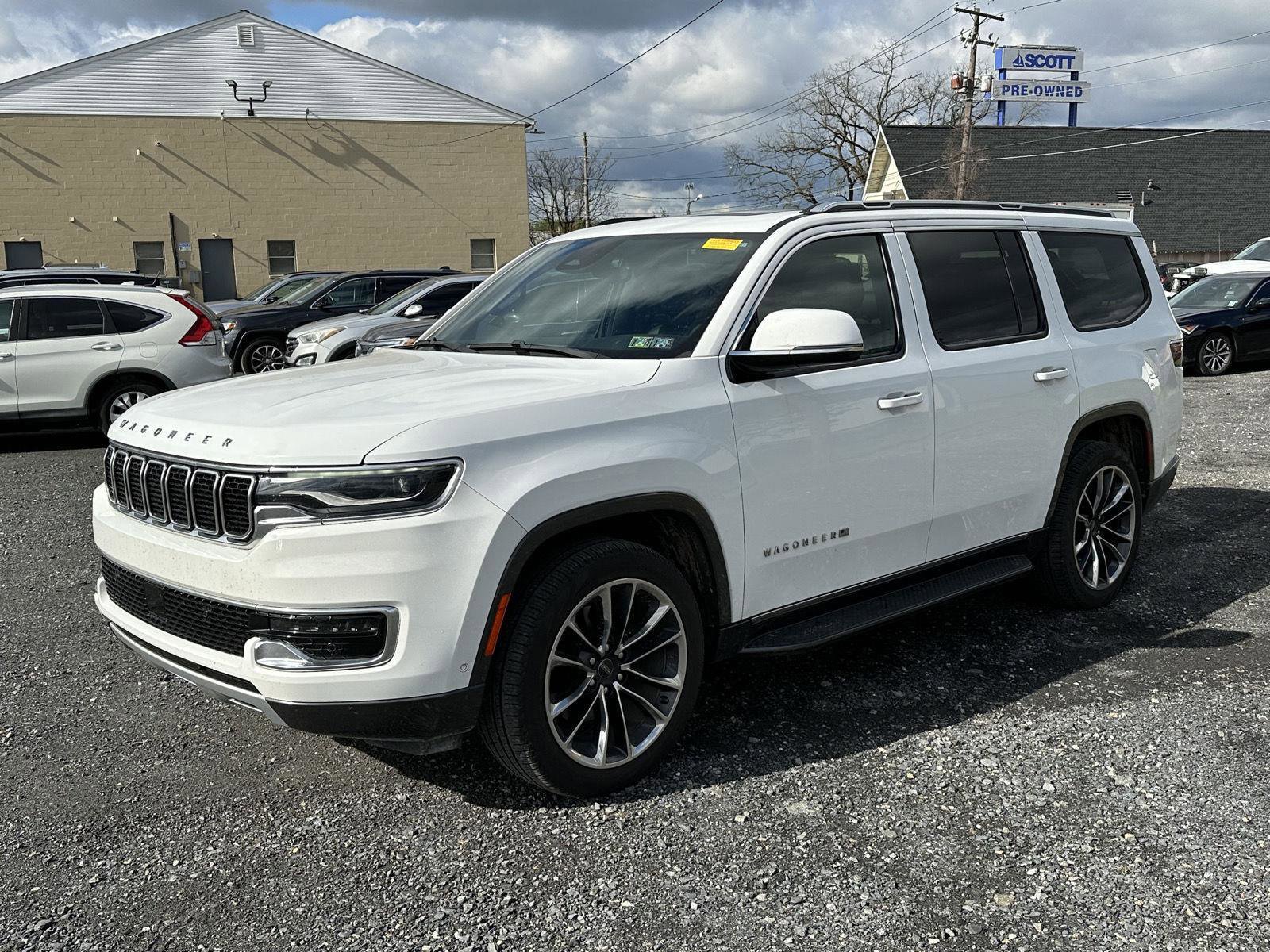 Used 2022 Jeep Wagoneer Series II w/ Premium Group I image 4