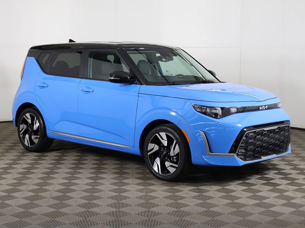 Certified 2023 Kia Soul GT-Line FWD image 2