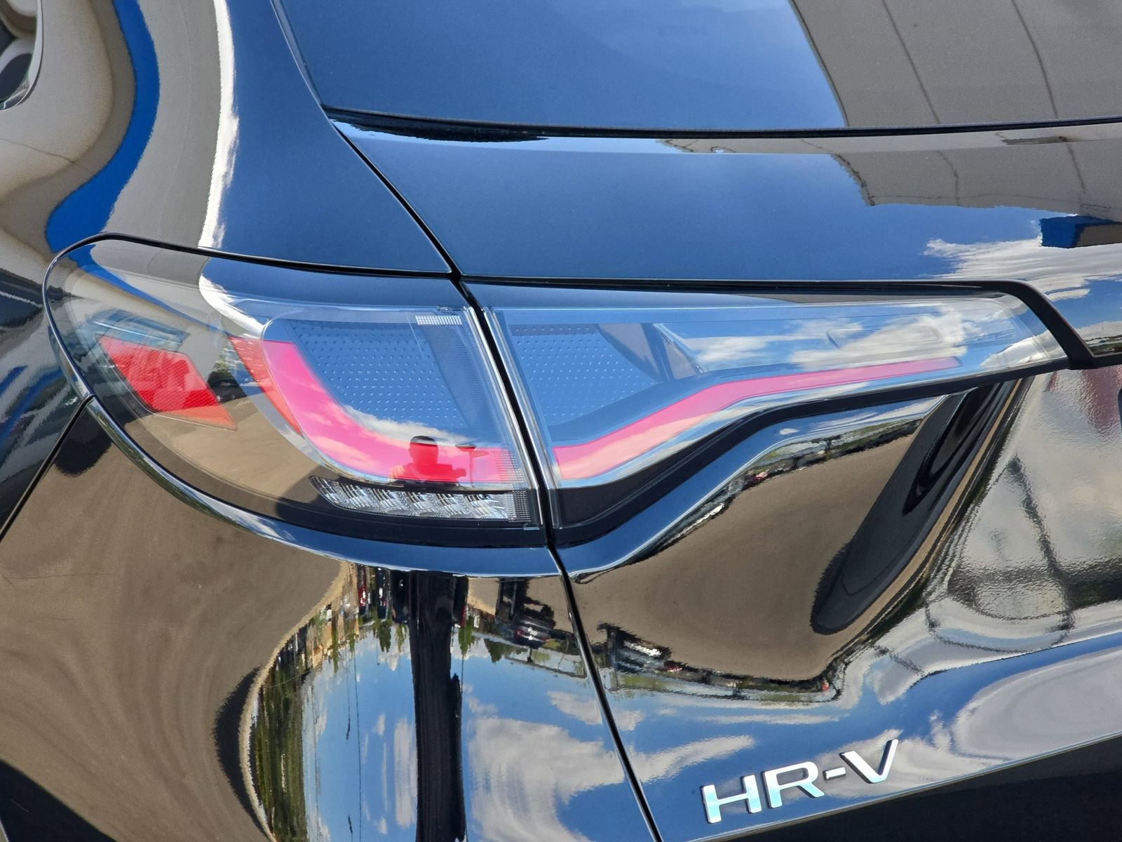 Used 2024 Honda HR-V EX-L image 34