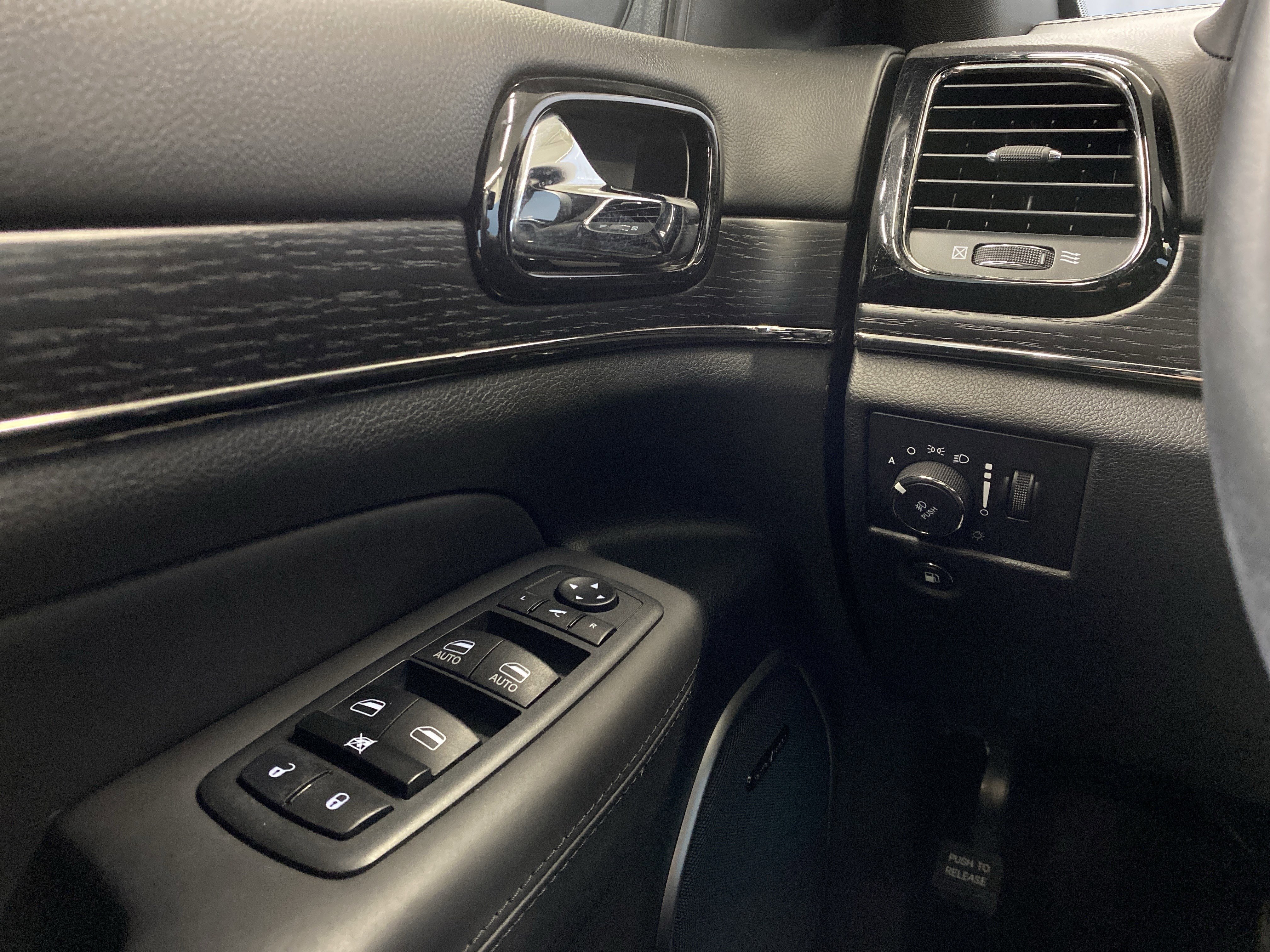 Certified 2020 Jeep Grand Cherokee High Altitude image 23