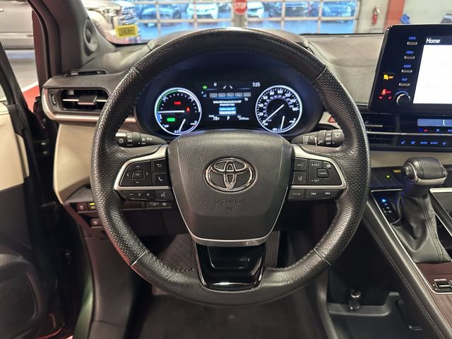 Certified 2023 Toyota Sienna Limited AWD/4WD image 17