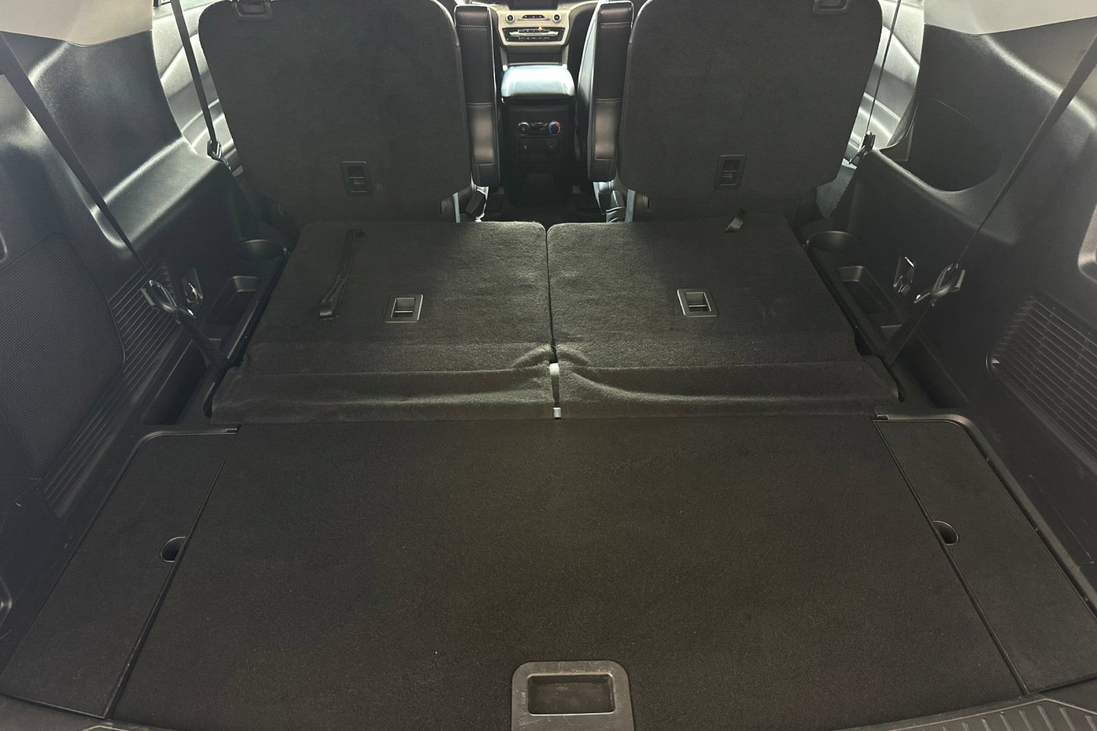 Certified 2022 Ford Explorer XLT w/ Equipment Group 202A RWD image 15