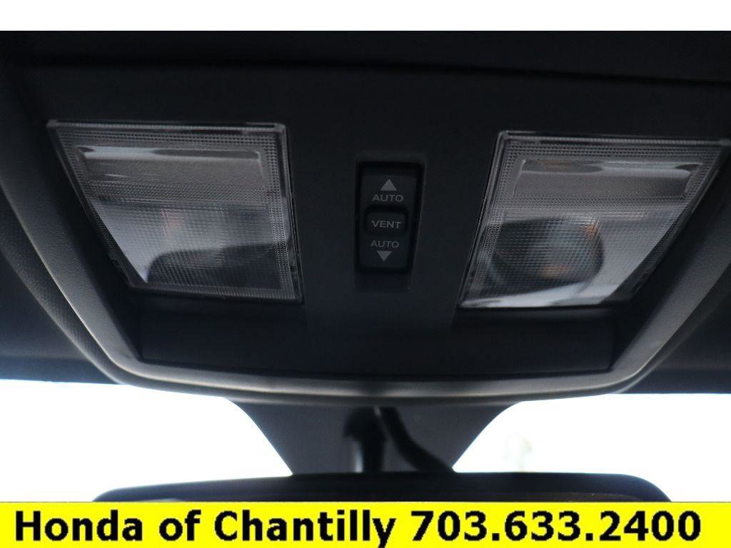 Used 2014 Dodge Challenger R/T w/ Sound Group II image 15