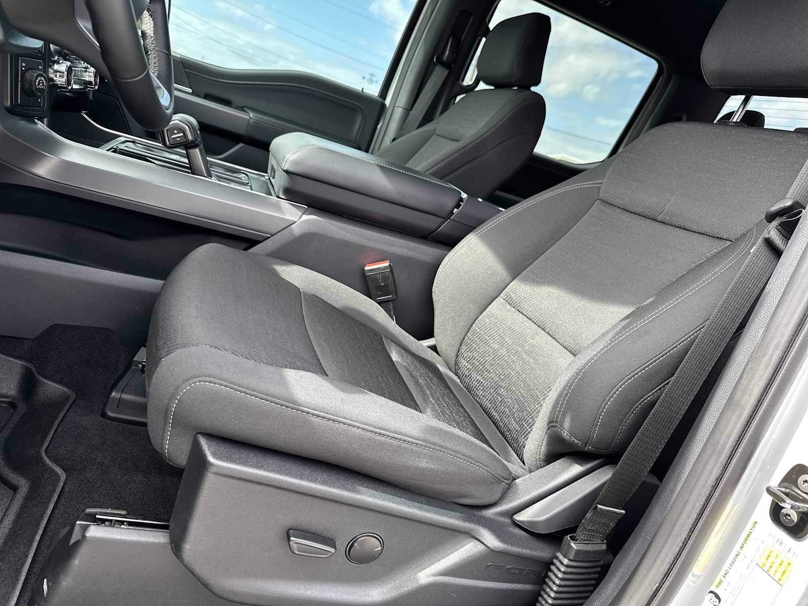 Used 2025 Ford F150 XLT w/ Equipment Group 301A Standard image 11