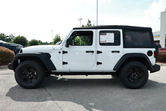 Used 2022 Jeep Wrangler Unlimited Sport AWD/4WD image 9