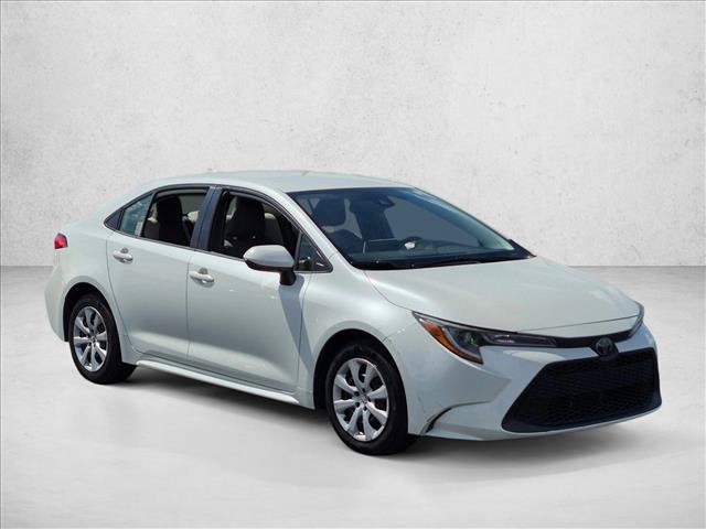 Used 2020 Toyota Corolla LE FWD image 3